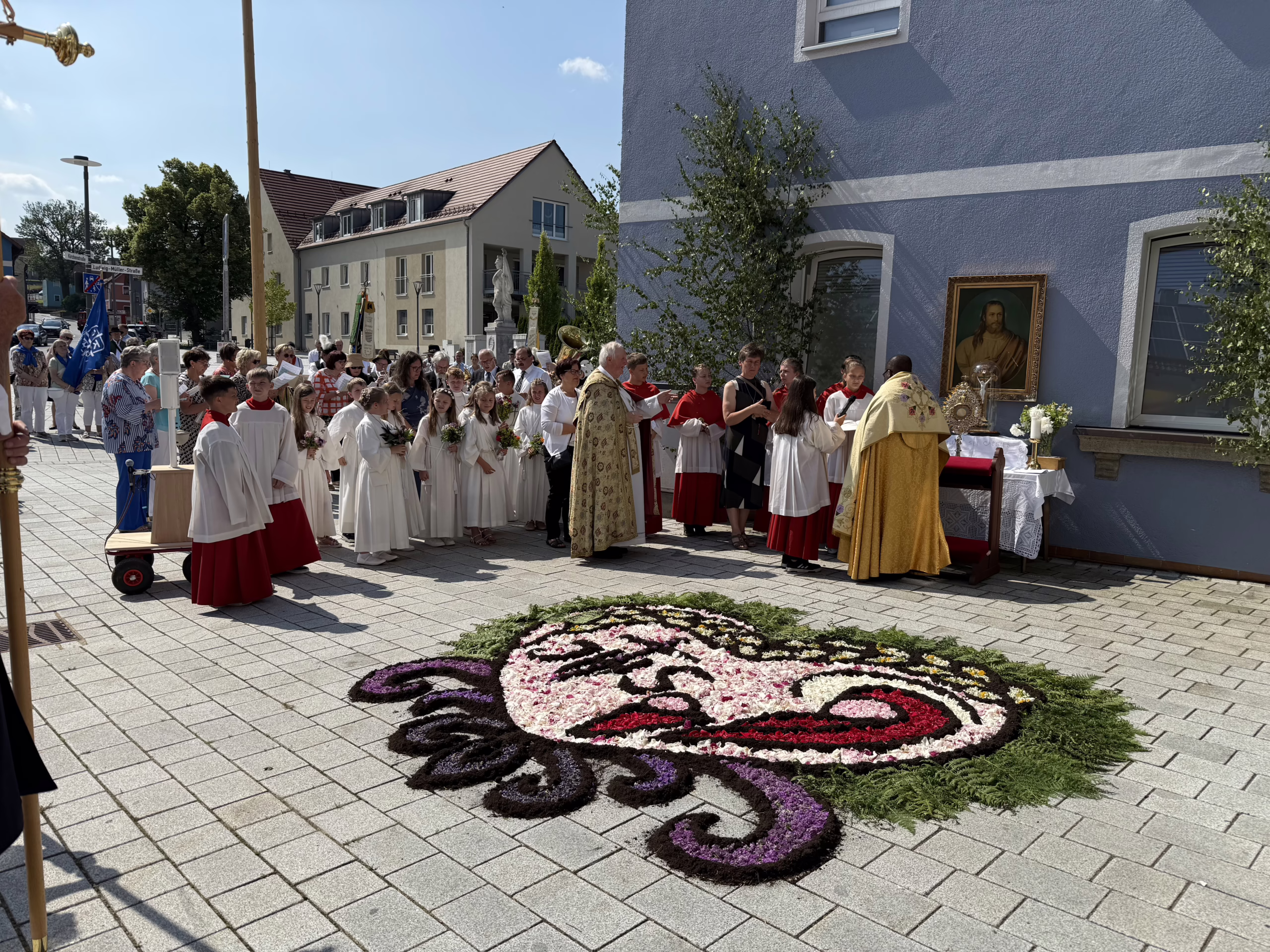 Fronleichnamsprozession mit anschließendem Pfarr- und Kindergartenfest
